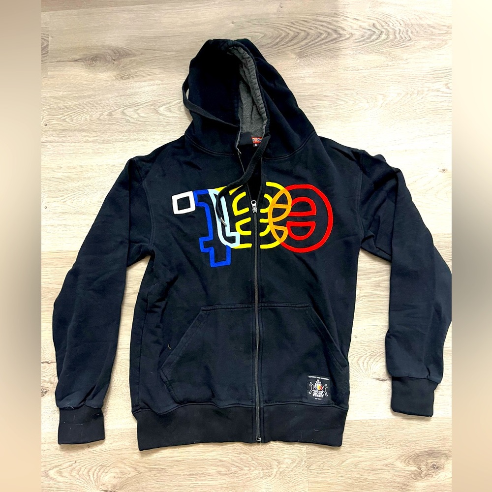 EAT Elevate All The Time DC brand Unisex Hoodie Size Small.